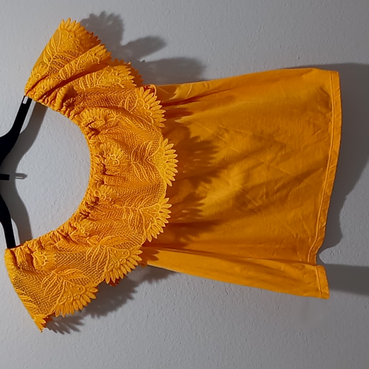 Off Shoulder, Top